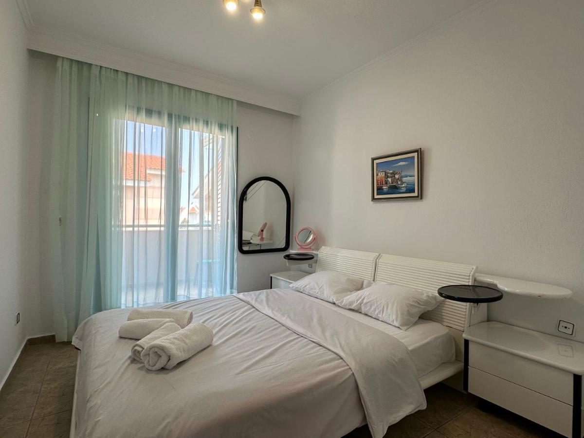 Emerald Seaside Apartment In Pefkohori Pefkochori Exteriör bild