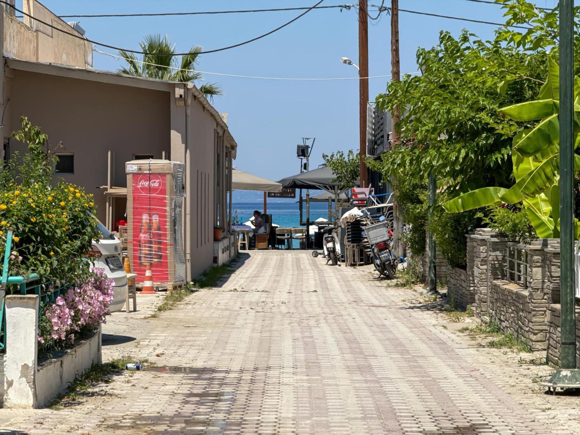 Emerald Seaside Apartment In Pefkohori Pefkochori Exteriör bild