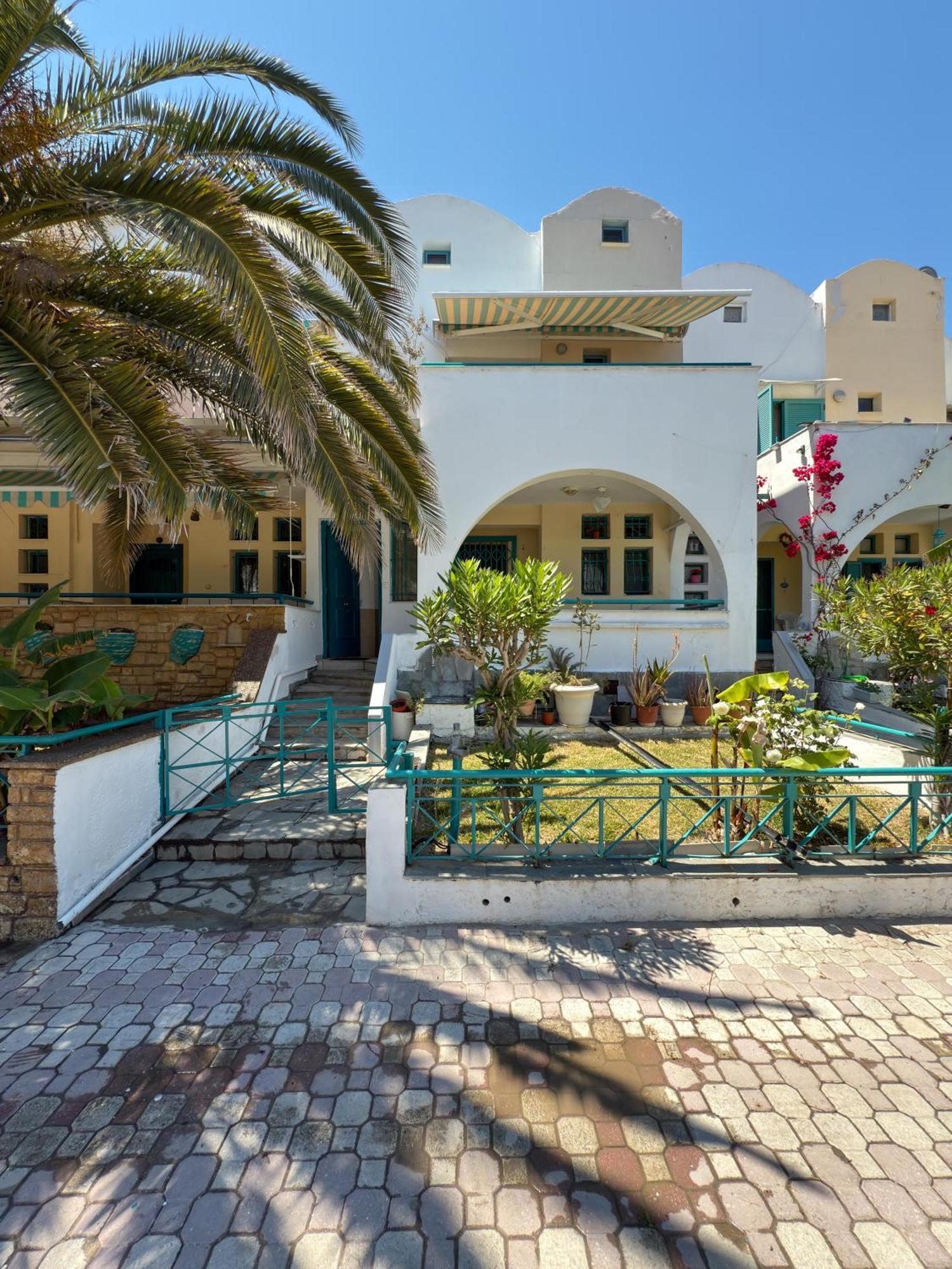 Emerald Seaside Apartment In Pefkohori Pefkochori Exteriör bild
